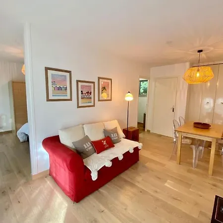 アパート Large For 4 People Very Close To Golf Course *